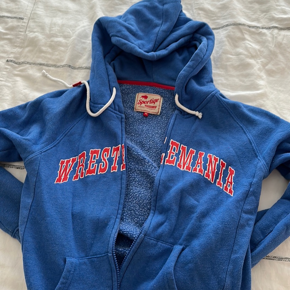 Cozy sportique Wrestlemania hoodie